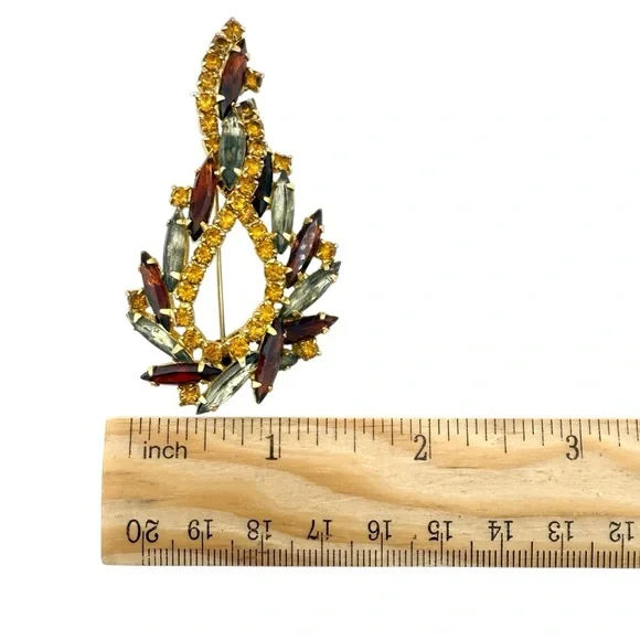 Vintage D&E Juliana Gold, Crimson, Amber, and Gray Crystal Brooch - Picture 7 of 7